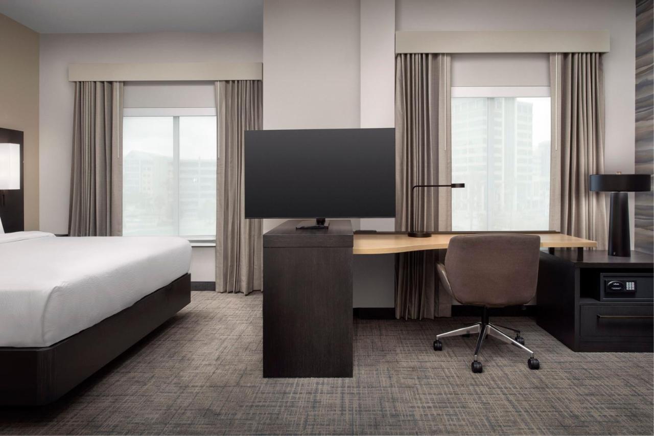 King Studio with Sofa Bed - Hearing Accessible at Residence Inn by Marriott Jacksonville Downtown