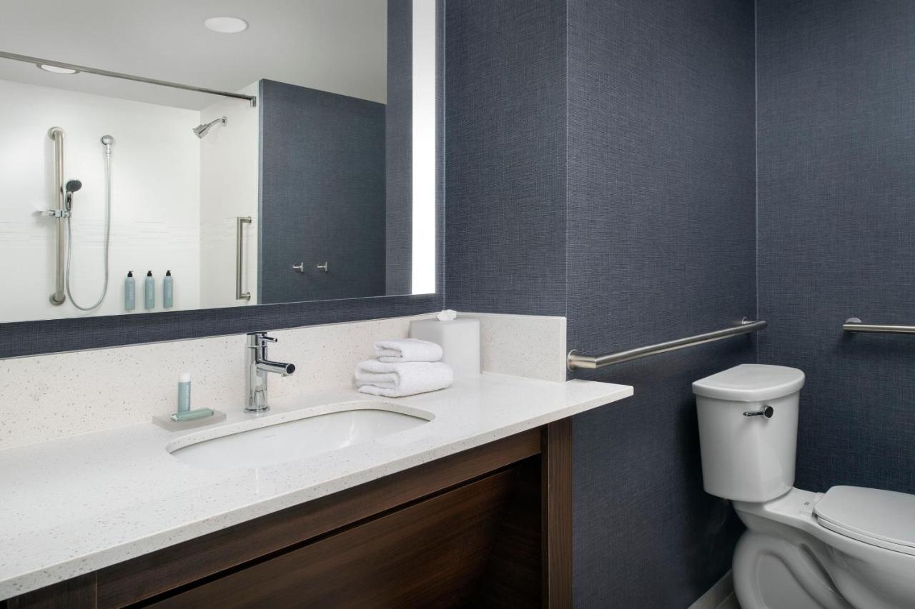 One-Bedroom King Suite with Sofa Bed at Residence Inn by Marriott Jacksonville Downtown
