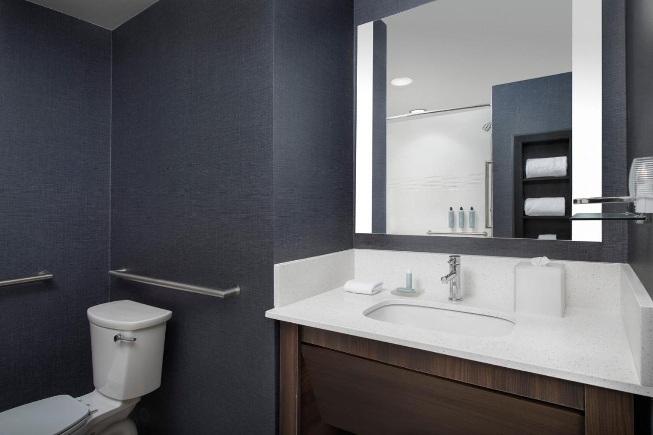 King Studio with Sofa Bed - Hearing Accessible at Residence Inn by Marriott Jacksonville Downtown