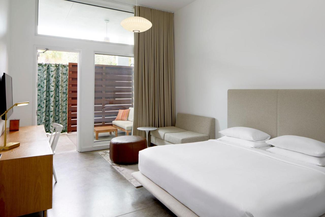 Patio, Guest room, King at The Sarasota Modern, a Tribute Portfolio Hotel
