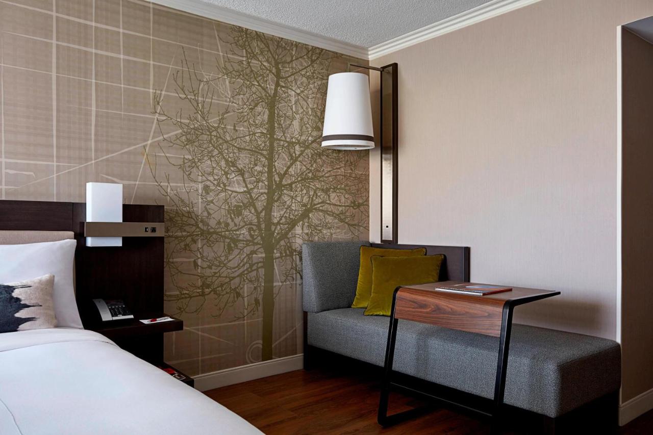Executive King Room at Bethesda Marriott