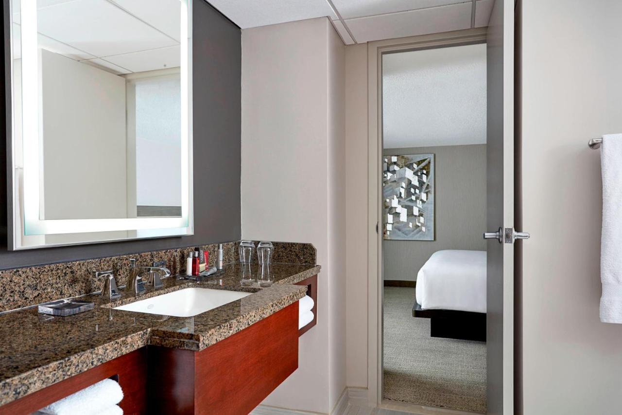 Double Room with Two Double Beds at Bethesda Marriott
