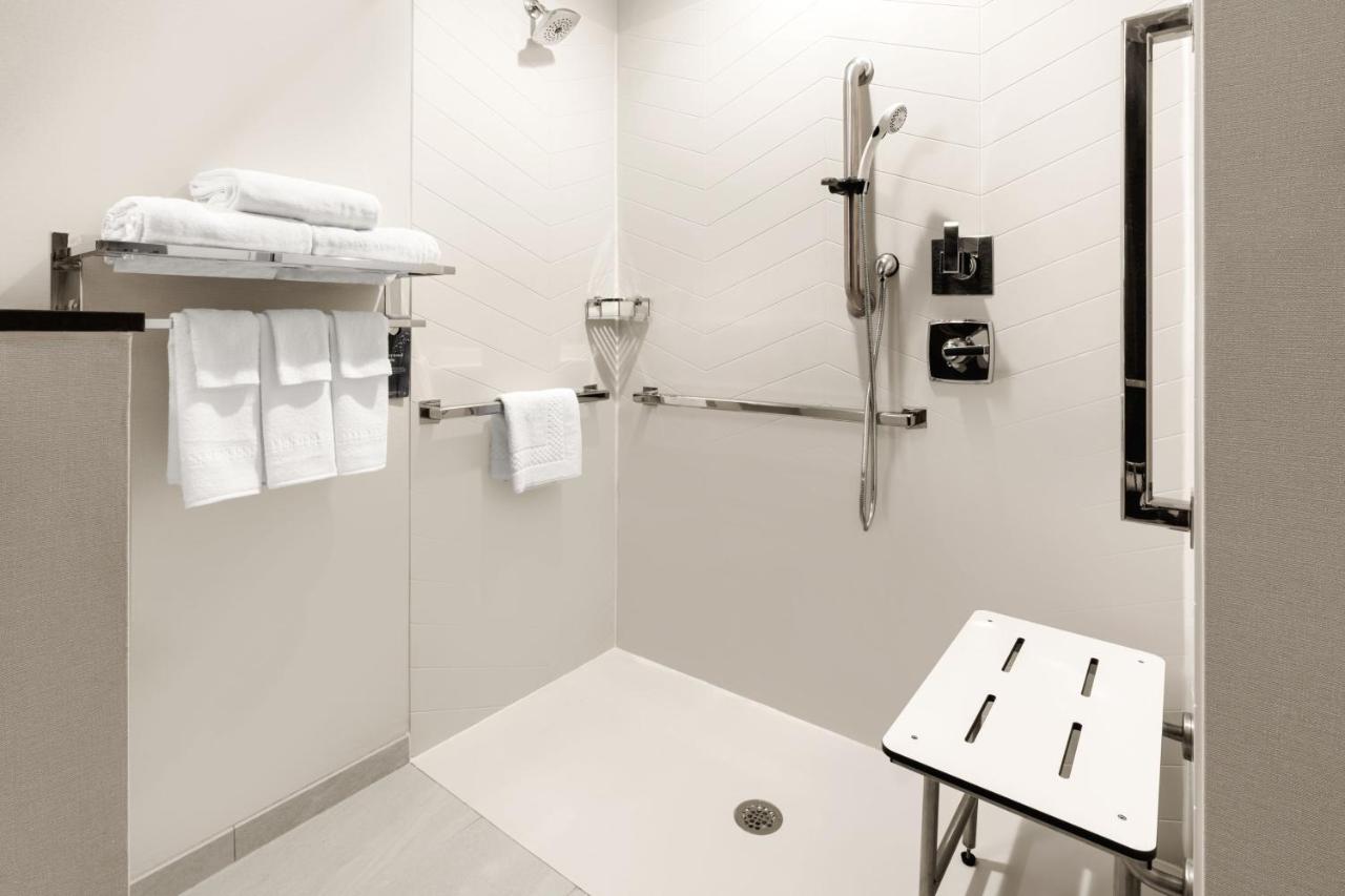 | Fairfield by Marriott Inn & Suites Seattle Poulsbo