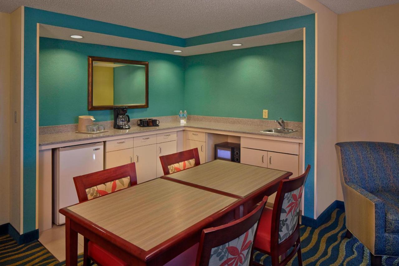 | Courtyard by Marriott Key West Waterfront