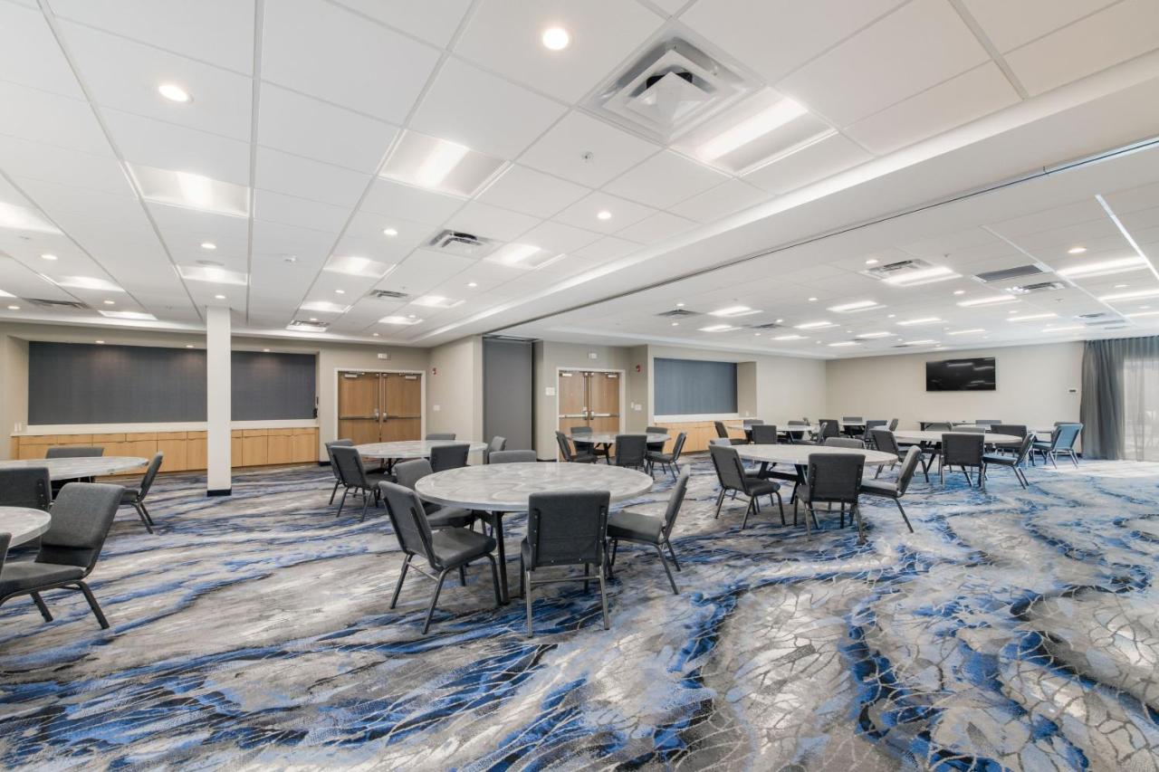 | Fairfield by Marriott Inn & Suites Knoxville Clinton