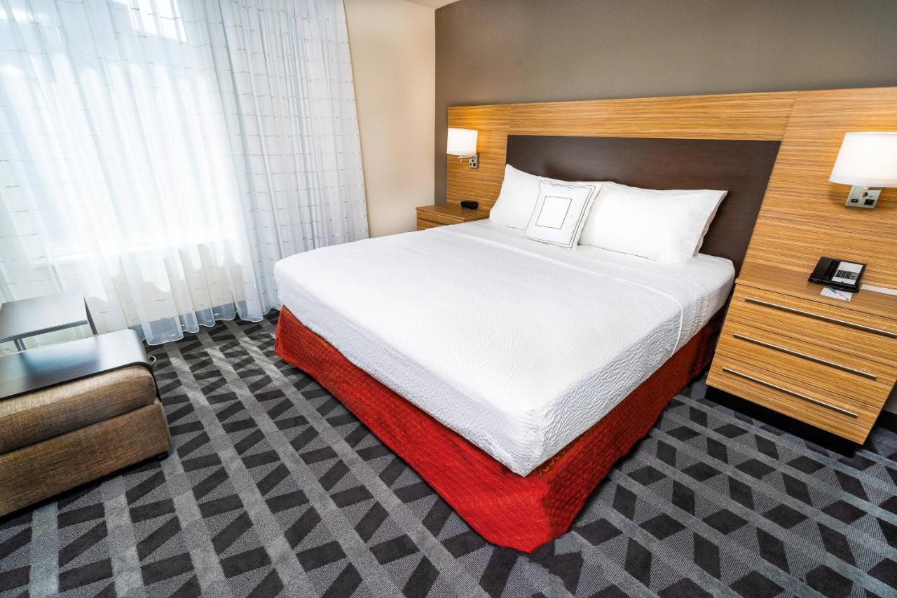Studio, 1 King, Sofa bed at TownePlace Suites By Marriott Las Vegas Stadium District