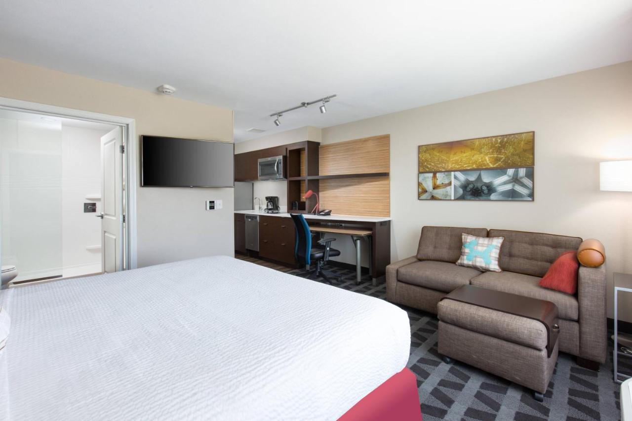 Studio, 1 King, Sofa bed at TownePlace Suites By Marriott Las Vegas Stadium District