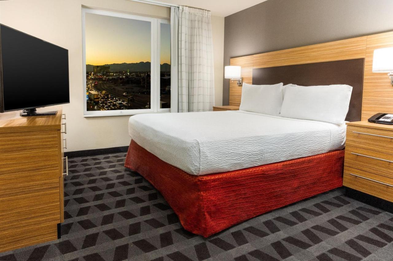 One-Bedroom Queen Suite with Sofa Bed at TownePlace Suites By Marriott Las Vegas Stadium District
