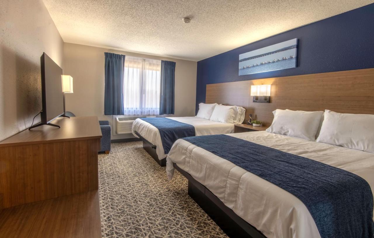 | Hilltop Inn & Suites
