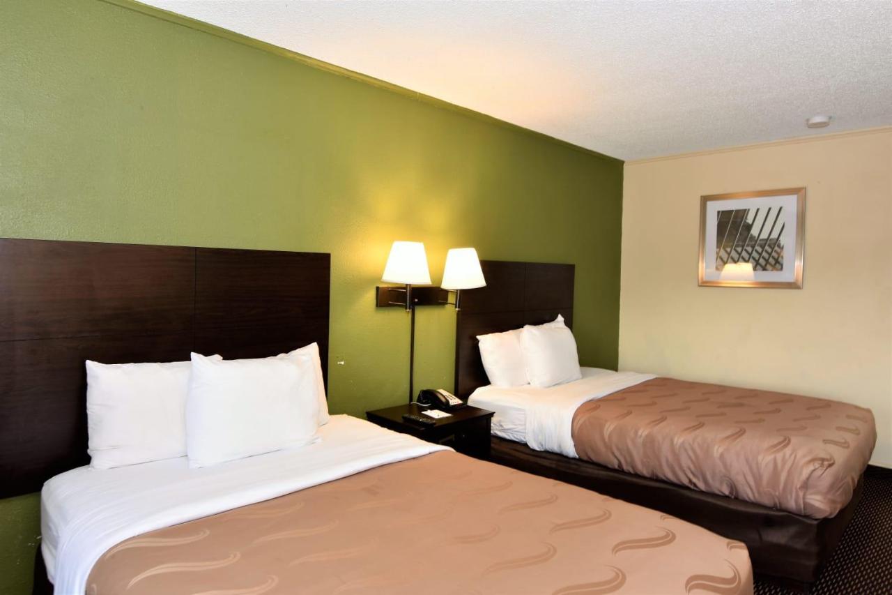 Double Room with Two Double Beds - Smoking at Rodeway Inn Harbison Area
