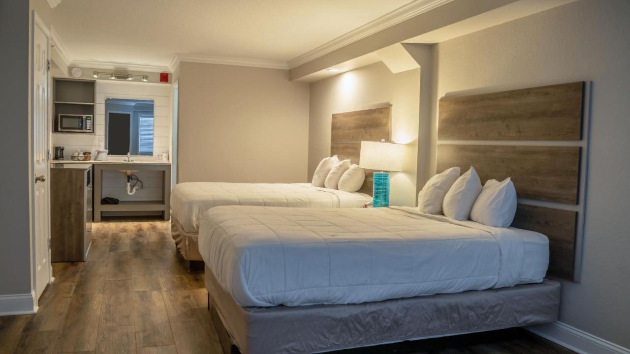| Islander Hotel & Resort