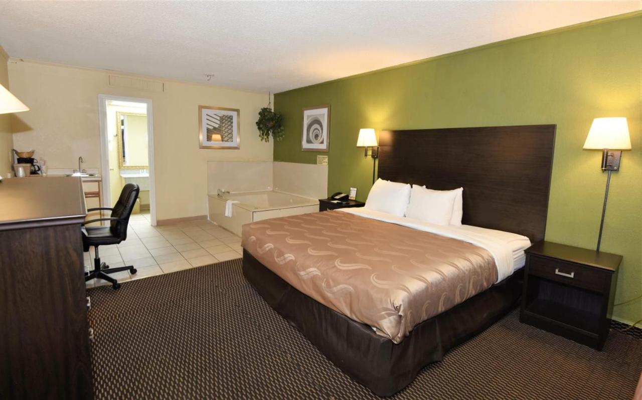 King Room - Accessible/Non-Smoking at Rodeway Inn Harbison Area