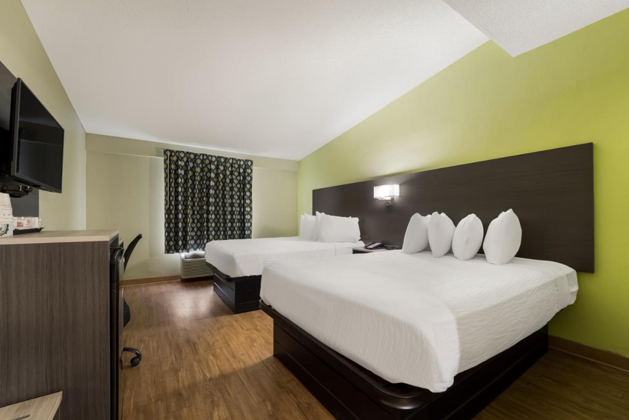 Queen Rooms with Two Queen Beds - Non-Smoking at SureStay Hotel by Best Western Columbus Downtown