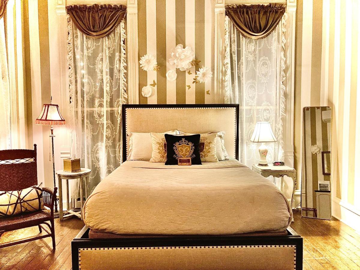 | Coppersmith Inn Bed And Breakfast