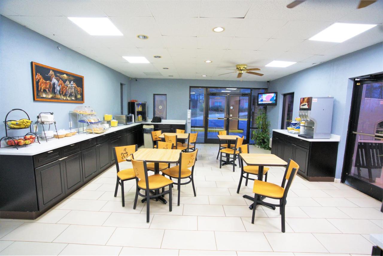 | Columbus Inn and Suites
