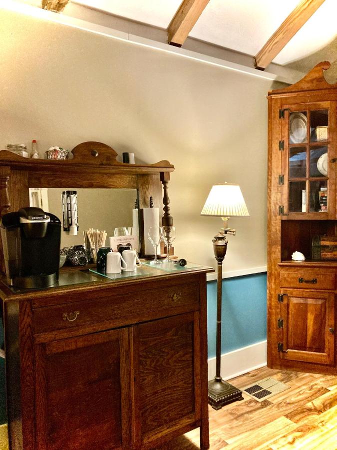 | Coppersmith Inn Bed And Breakfast
