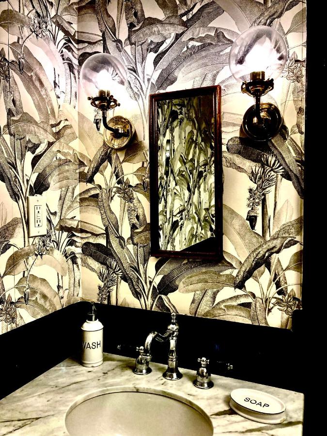 | Coppersmith Inn Bed And Breakfast