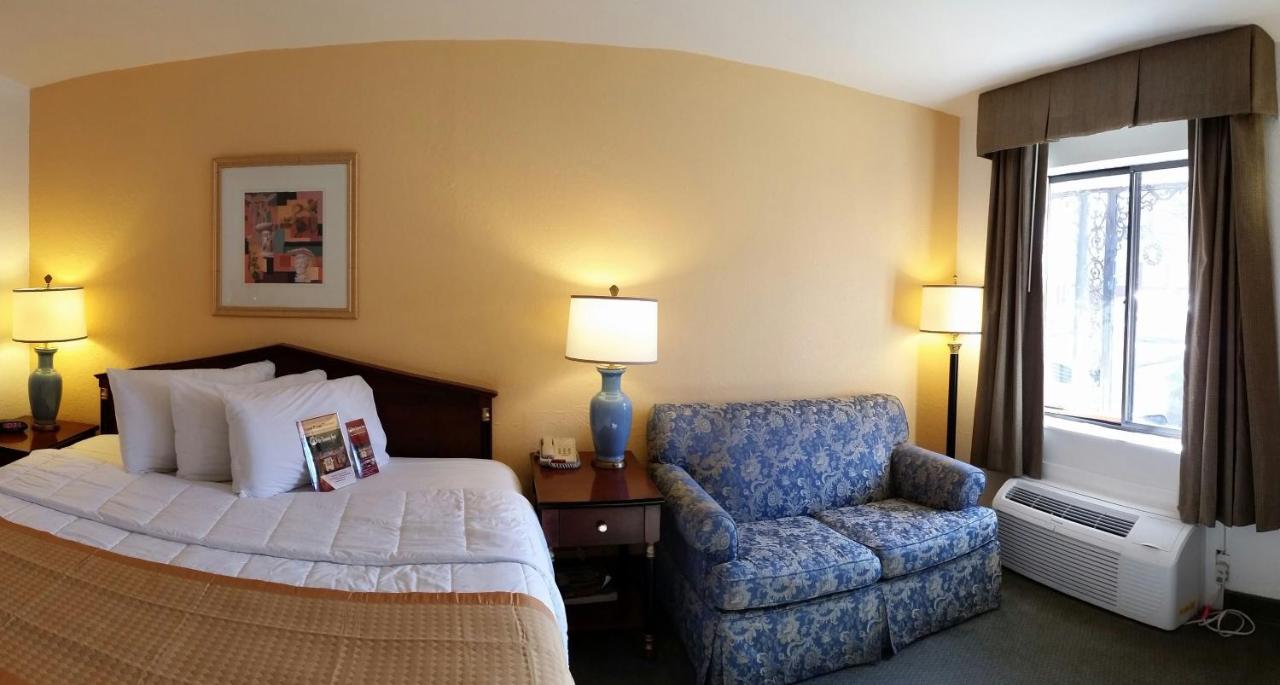 | Olde Towne Inn