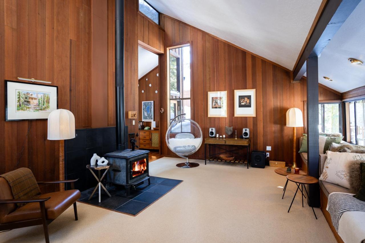 | Mid-Cent. Redwood Retreat w/ Sparklebridge