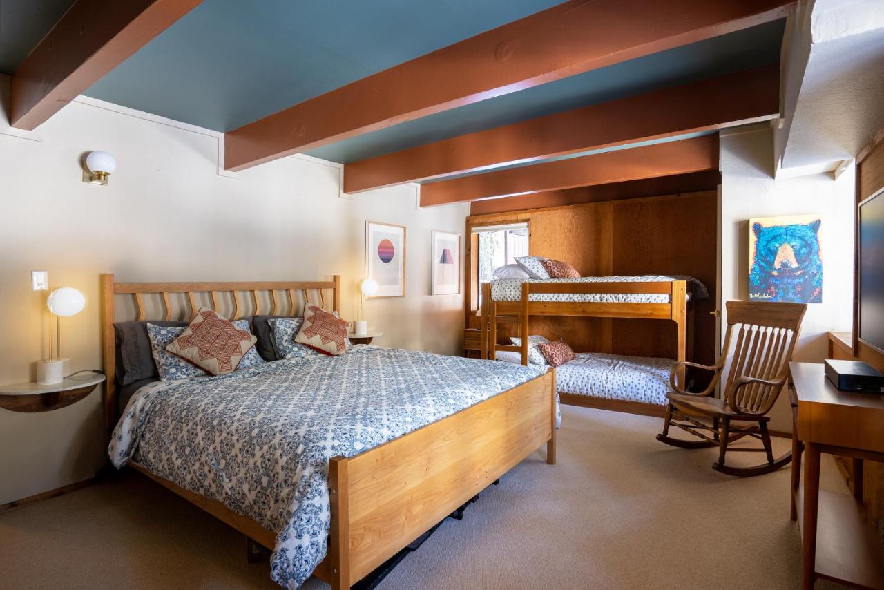 | Mid-Cent. Redwood Retreat w/ Sparklebridge