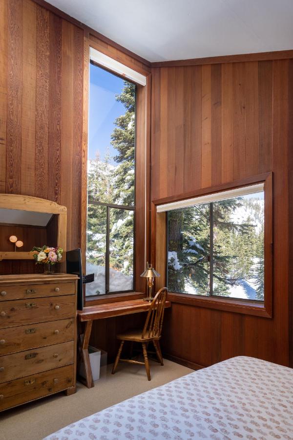 | Mid-Cent. Redwood Retreat w/ Sparklebridge