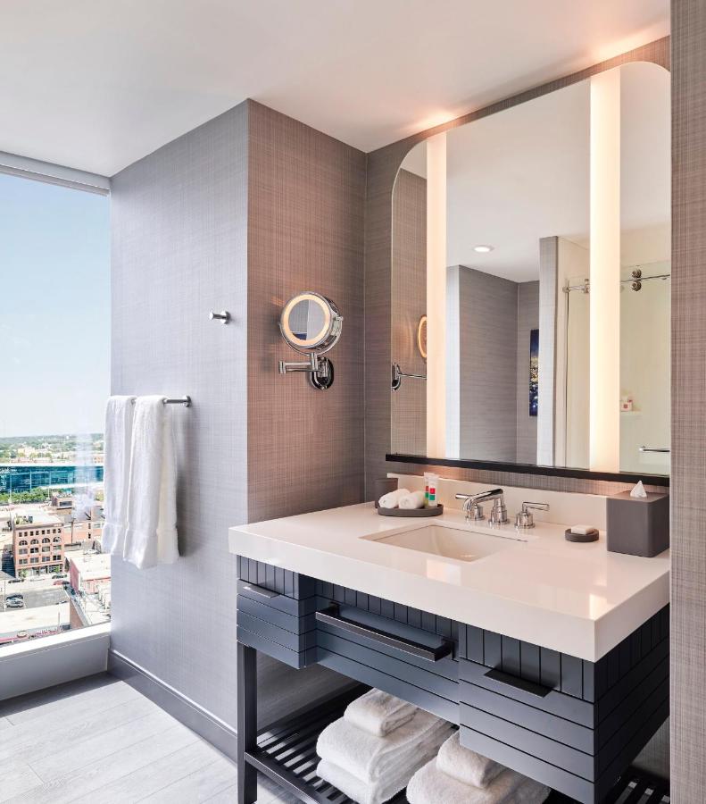 | Loews Kansas City Hotel