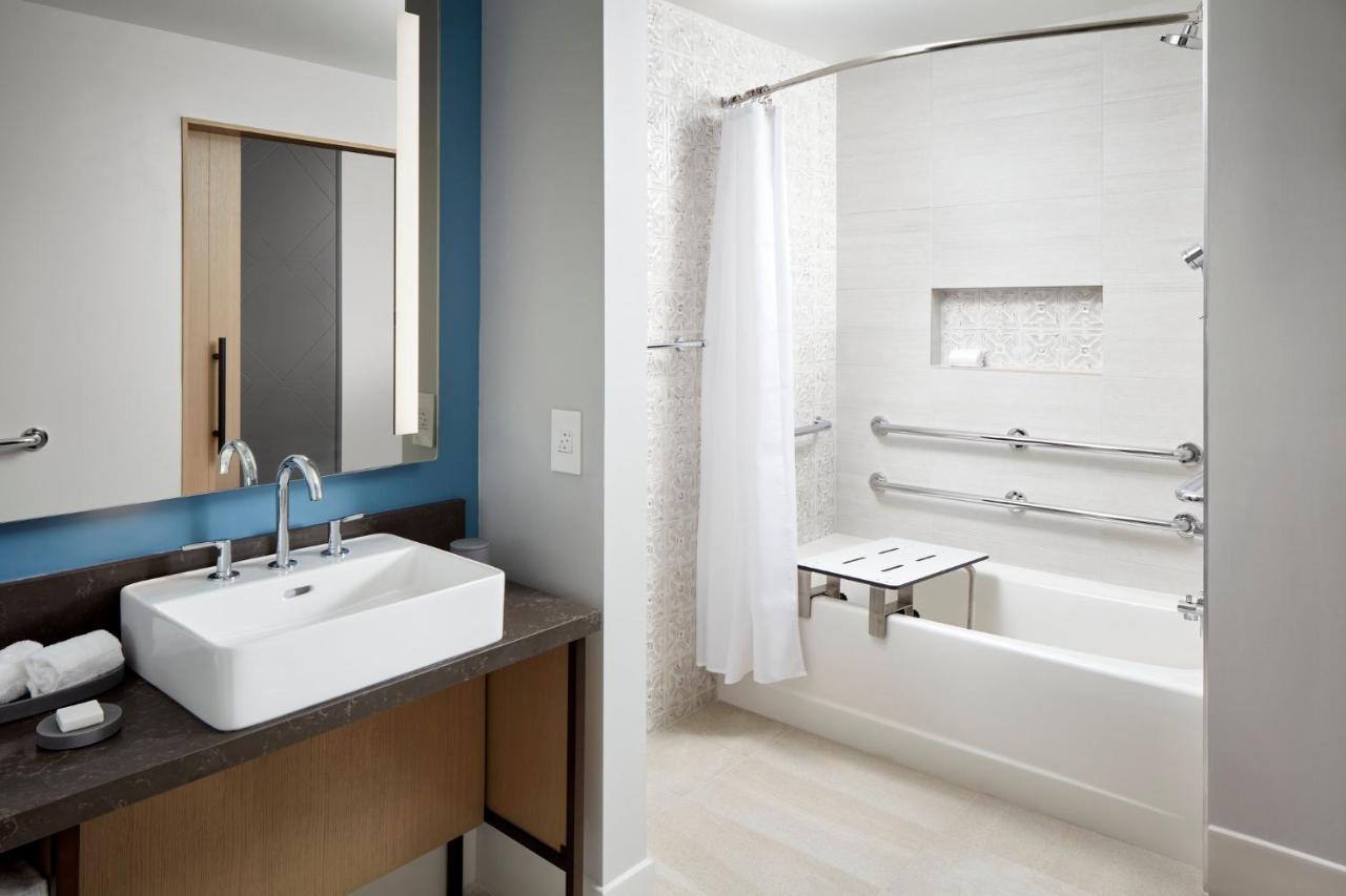 | Loews Coral Gables Hotel