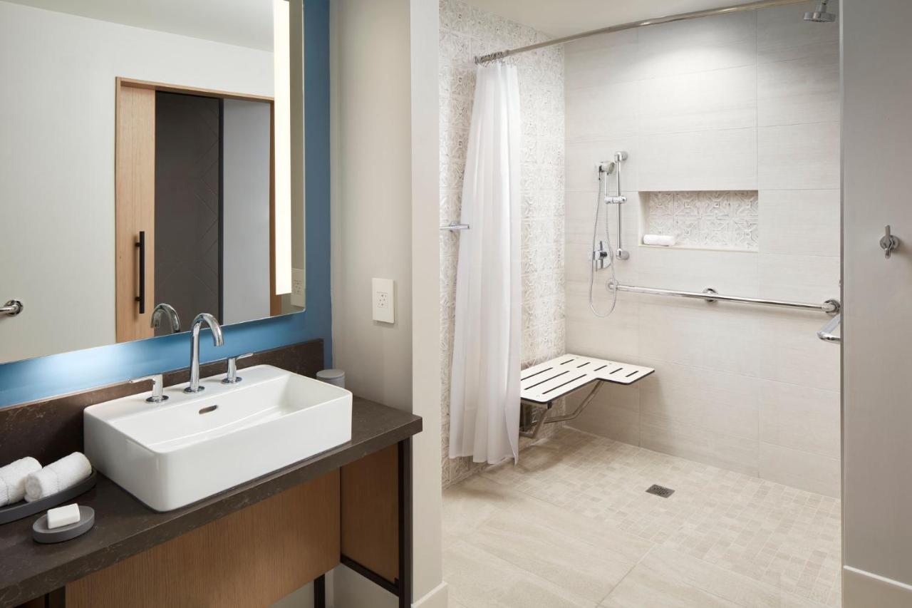 | Loews Coral Gables Hotel