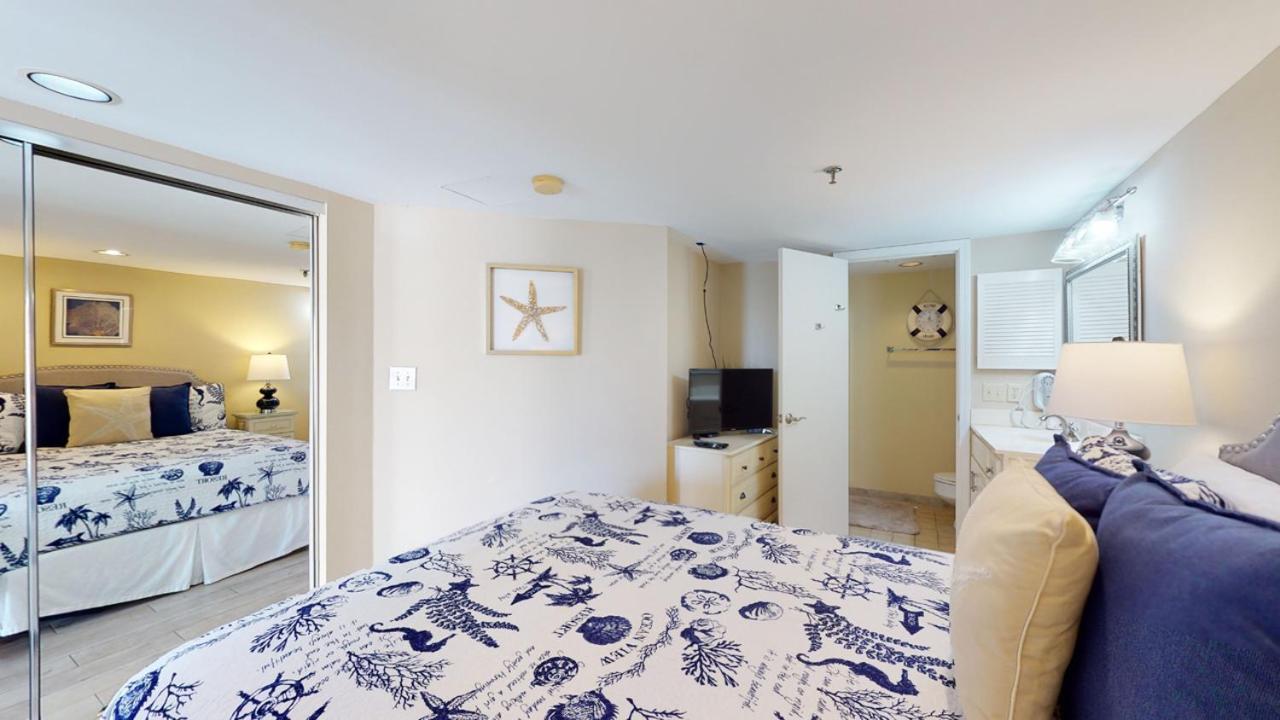 | 1202 Villamare