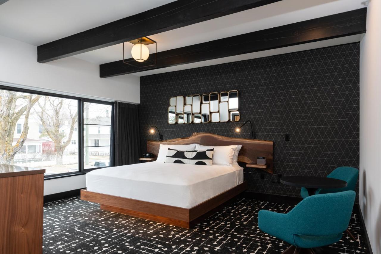  | The Earl in Charlevoix