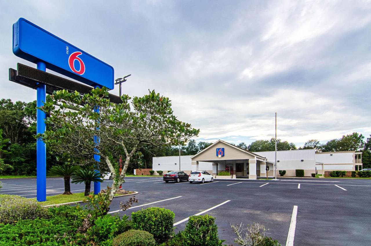 | Motel 6-Bay Minette, AL
