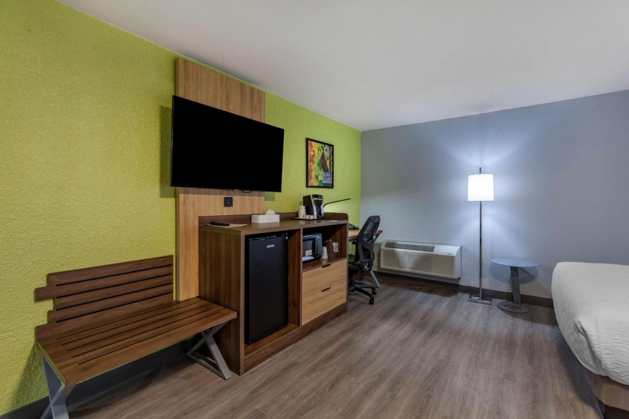 Queen Room with Two Queen Beds and Walk In Shower - Mobility Accessible/Non-Smoking at Best Western Plus St. Louis West-Westport