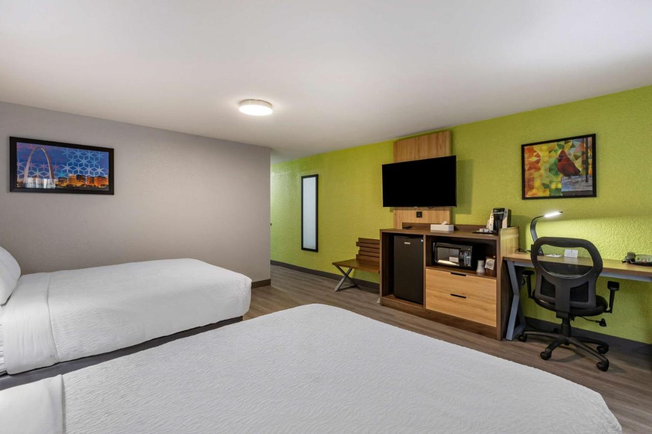 Queen Room with Two Queen Beds and Walk In Shower - Mobility Accessible/Non-Smoking at Best Western Plus St. Louis West-Westport