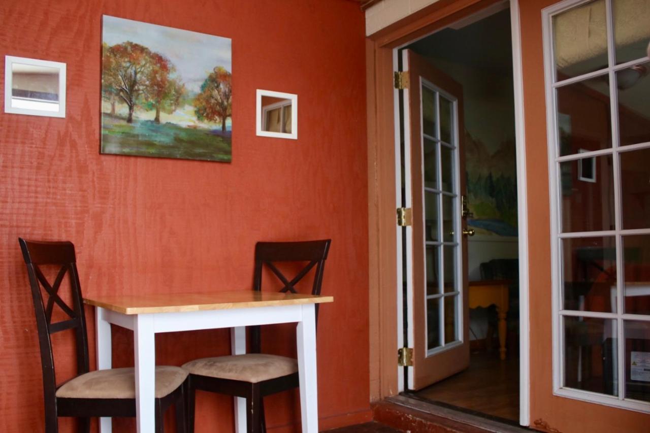  | Dumplin Patch Bed & Breakfast