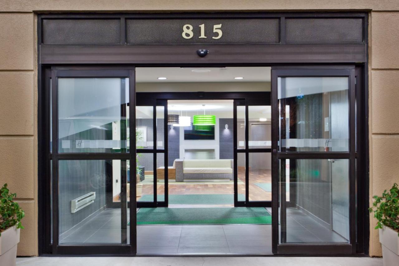 | Holiday Inn Baltimore BWI Airport, an IHG Hotel