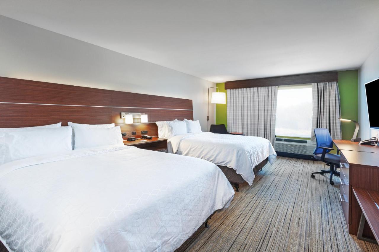 Queen Room with Two Queen Beds - Non-Smoking at Holiday Inn Express & Suites Tulsa Northeast - Owasso by IHG