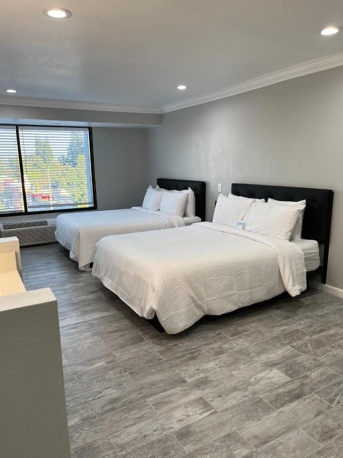 Standard Double Room at Capri Suites Anaheim