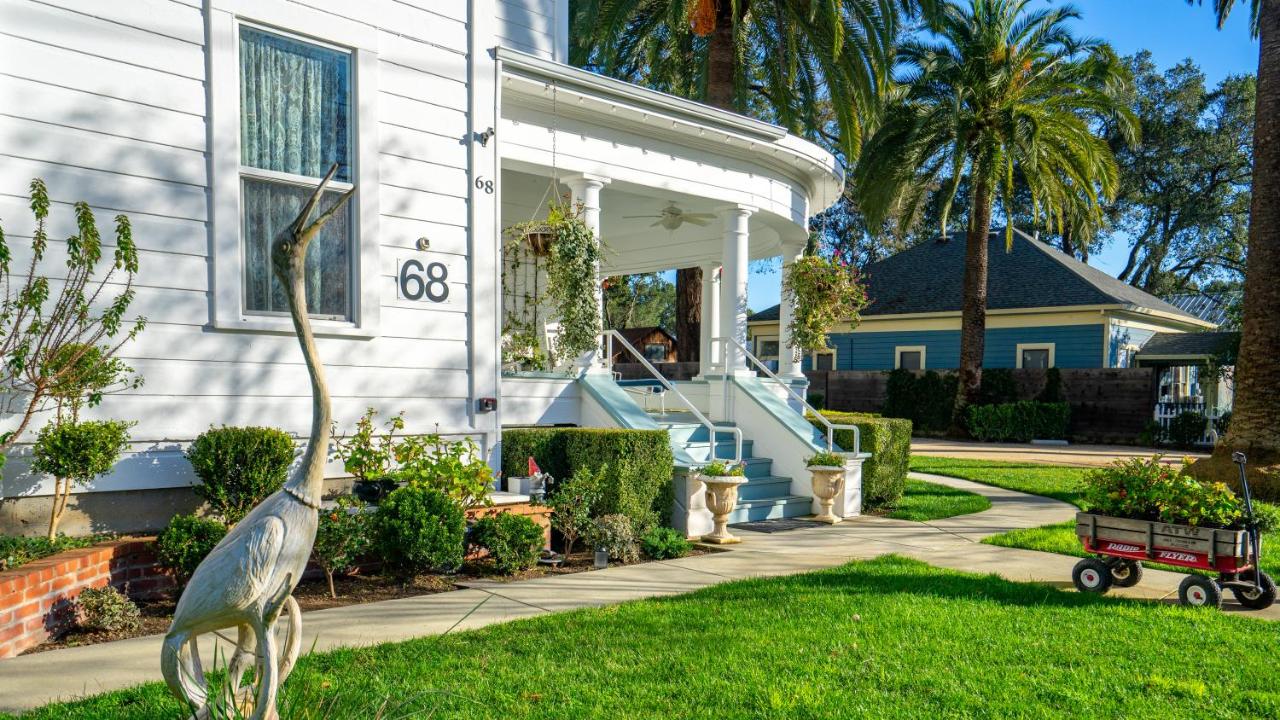 | The River Belle Inn