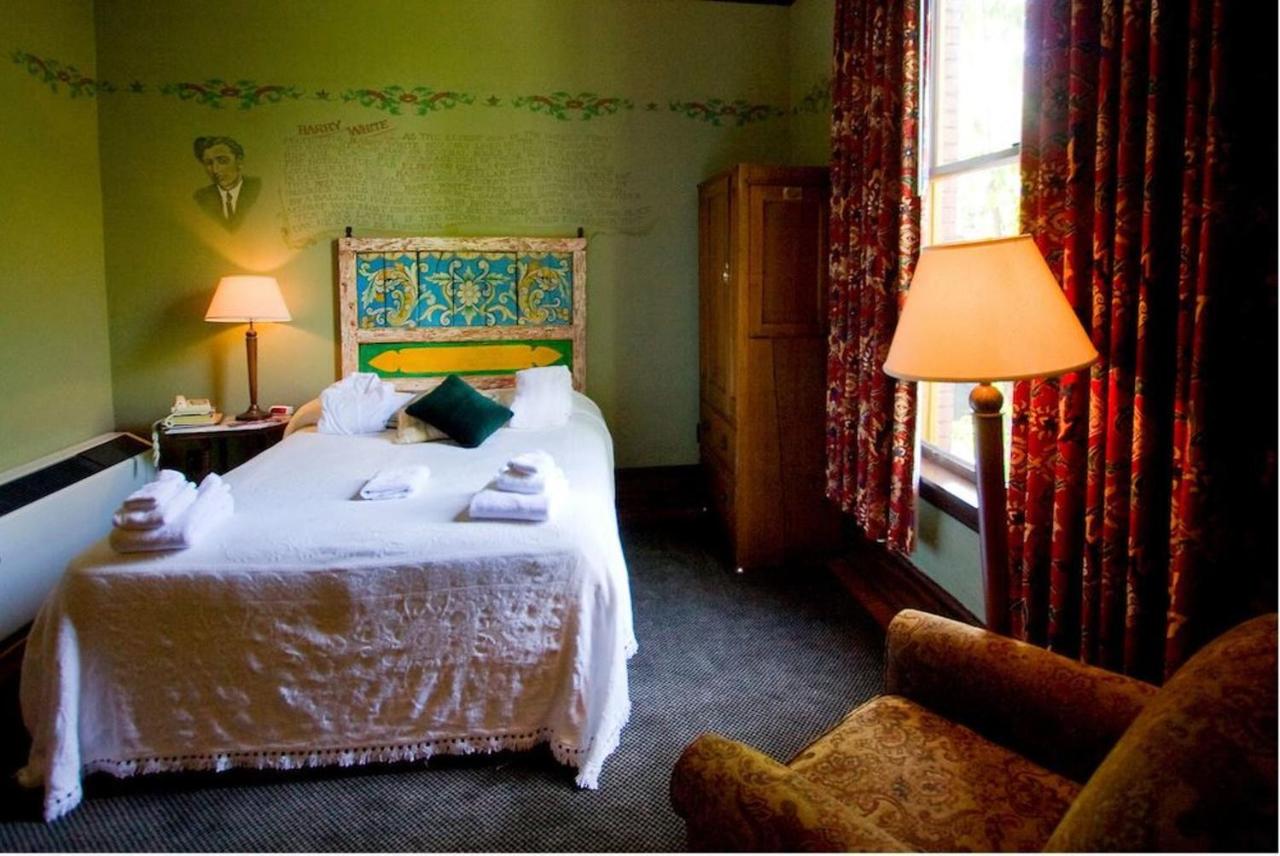 | McMenamins Hotel Oregon