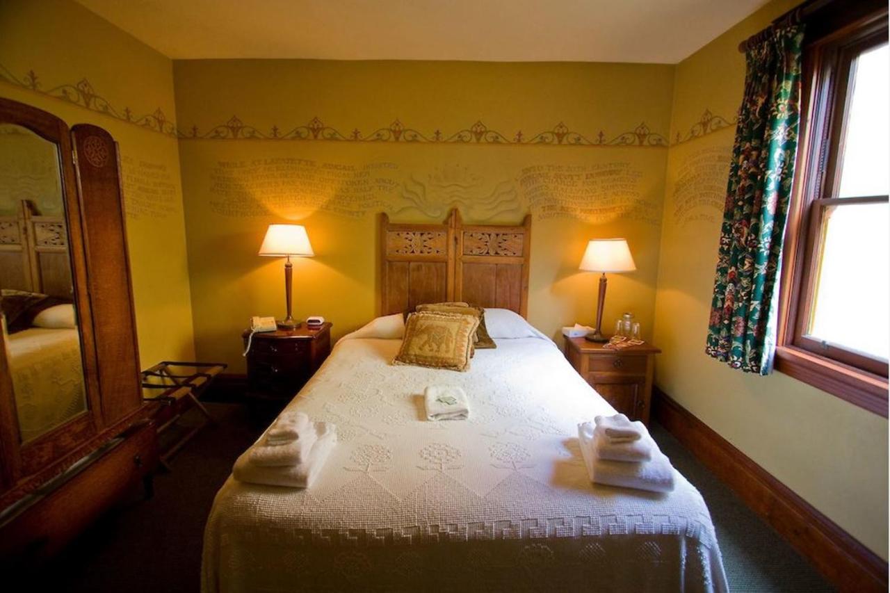 | McMenamins Hotel Oregon