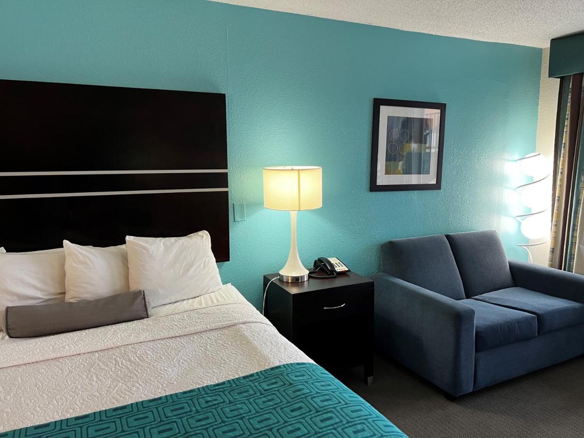 | Howard Johnson Houston Heights - Downtown