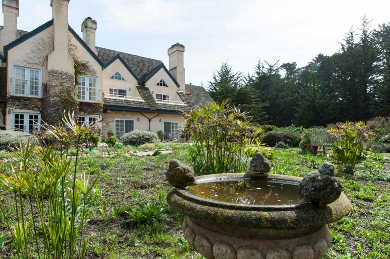 | Seal Cove Inn