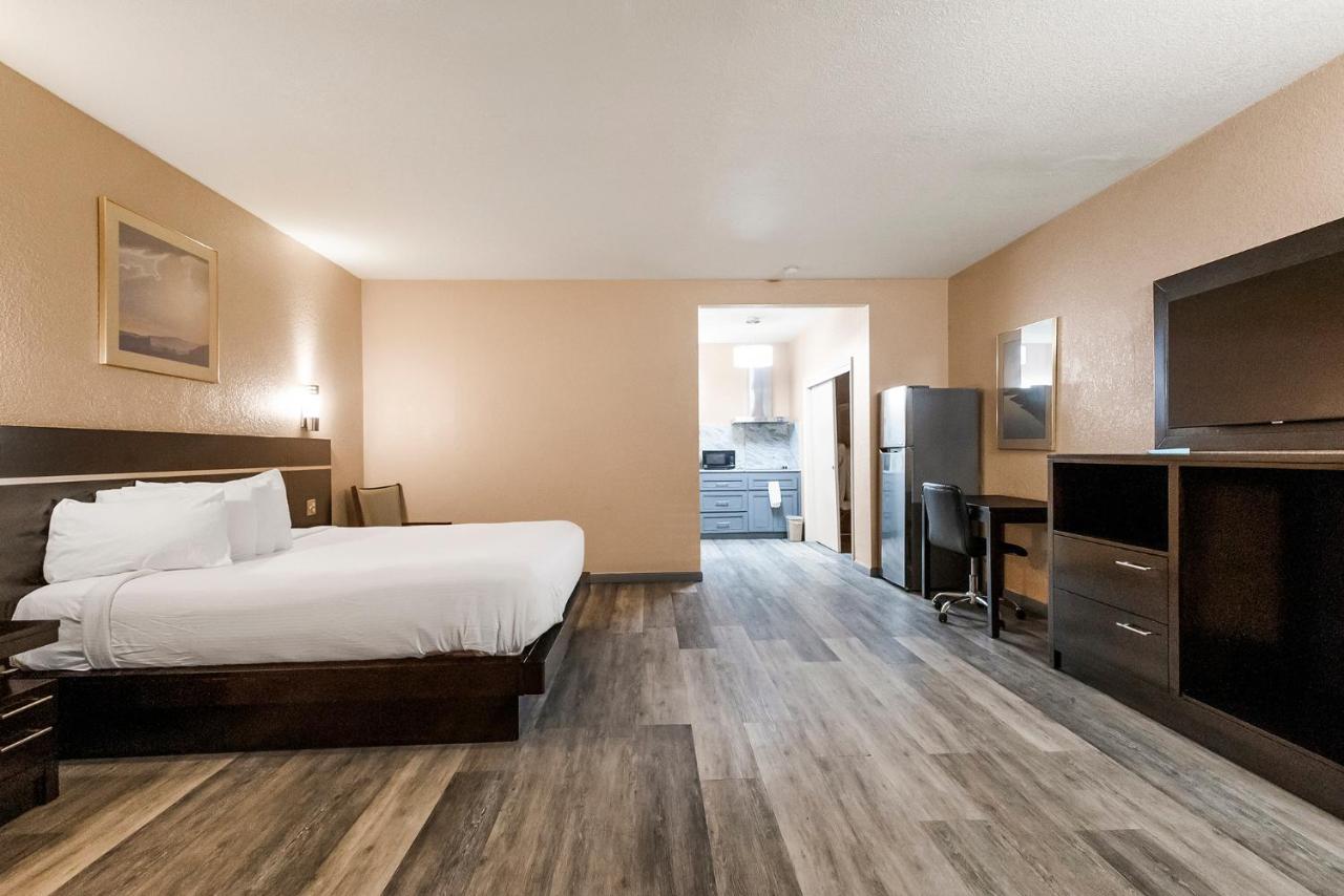 | Country Inn Sonora