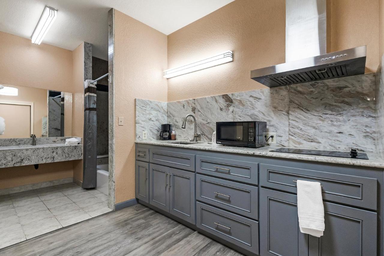 | Country Inn Sonora