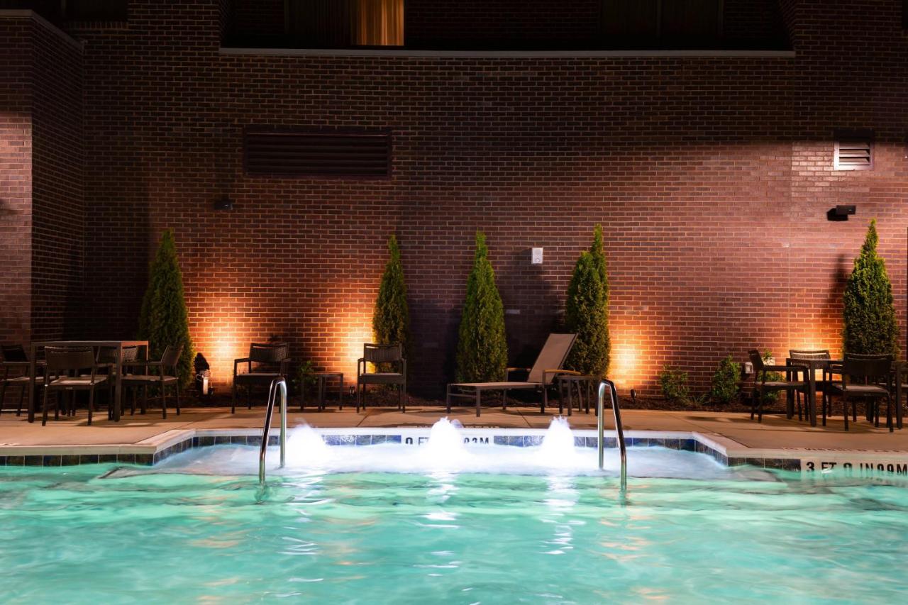 | Residence Inn by Marriott Charlotte Northlake