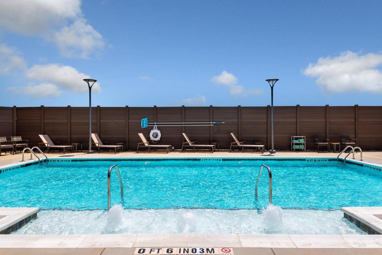 | Residence Inn by Marriott Charlotte Northlake