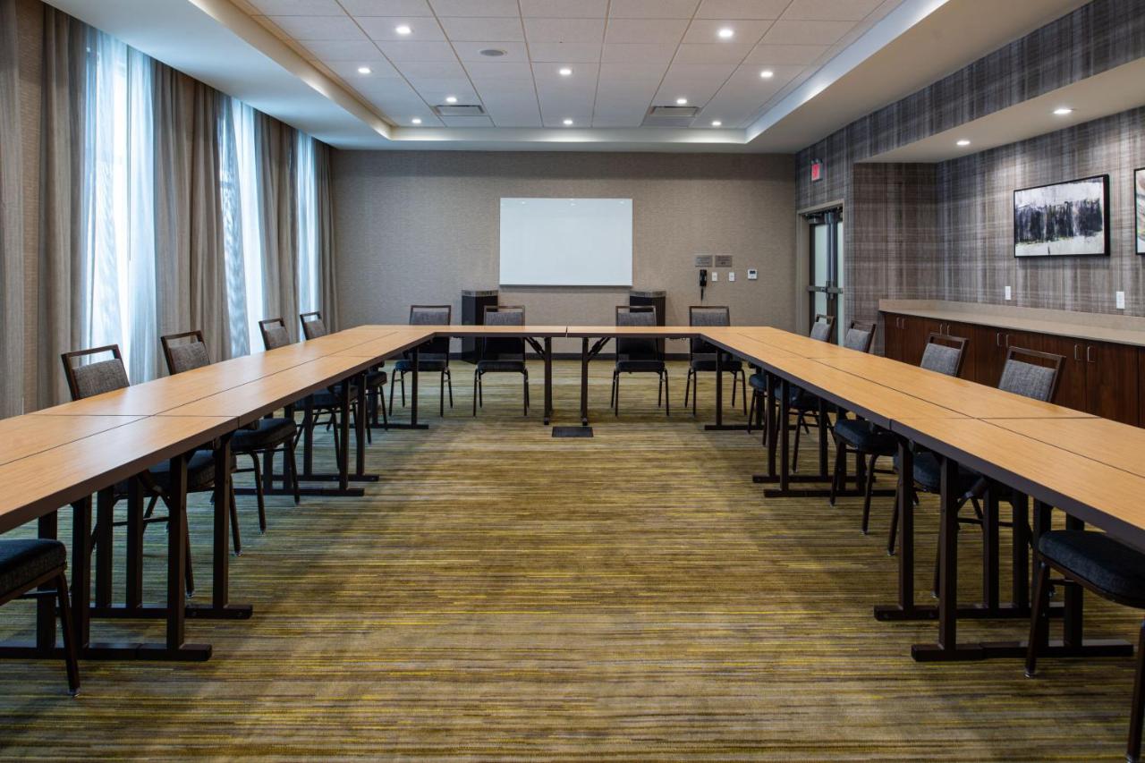 | Courtyard Kansas City Olathe