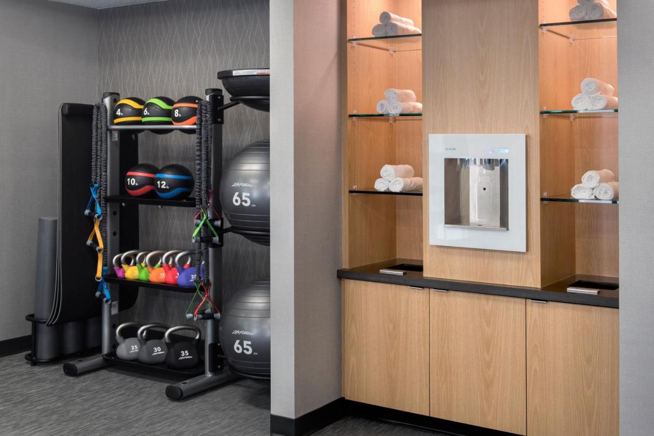 | Courtyard By Marriott Baltimore Hunt Valley