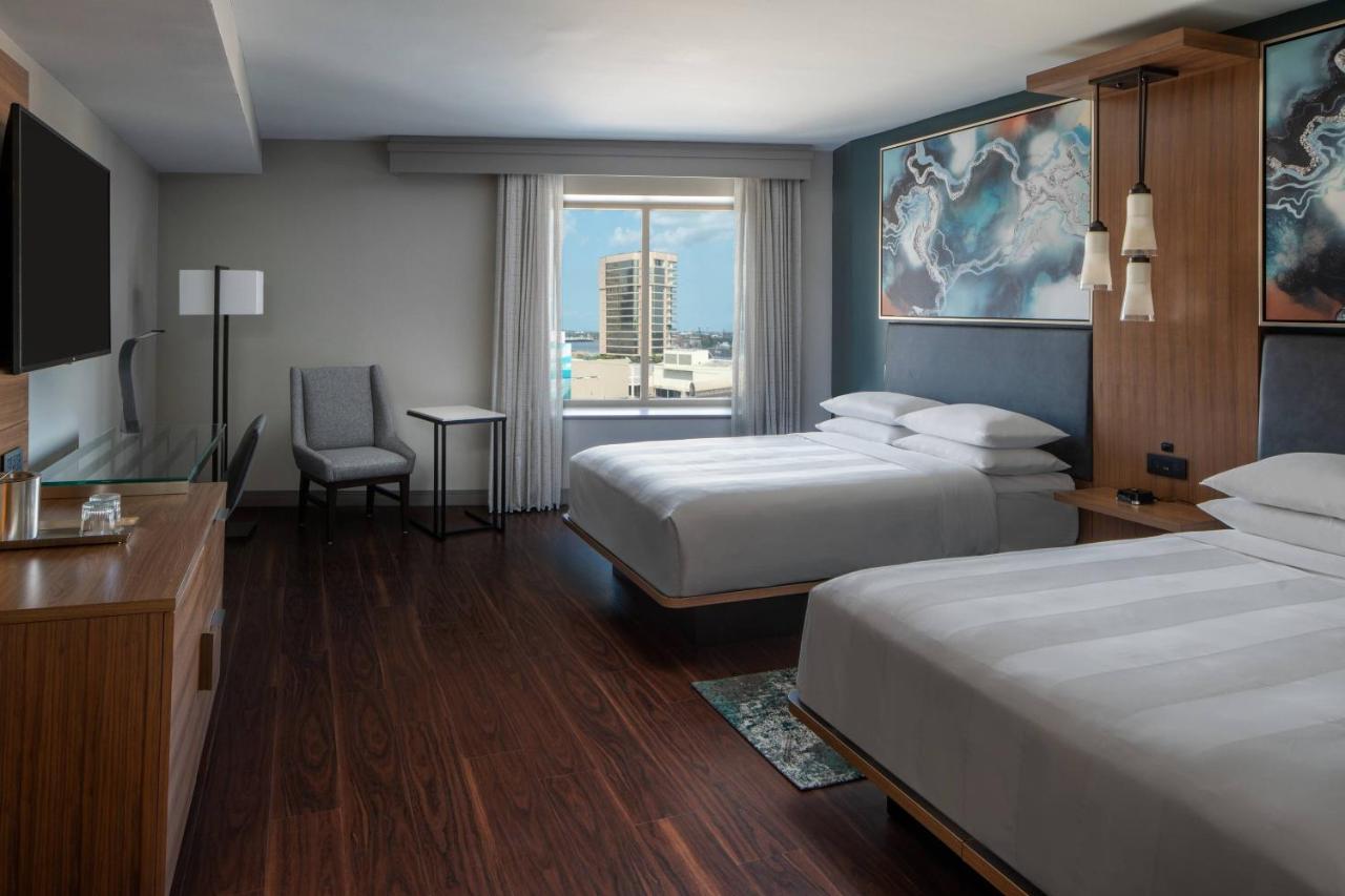 Larger Room, 2 Queen at New Orleans Marriott Warehouse Arts District