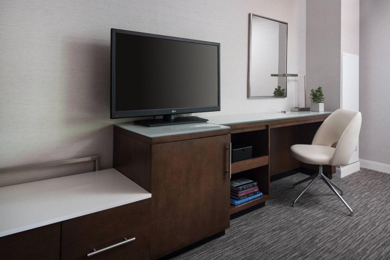 Deluxe King or Double Room at Provo Marriott Hotel & Conference Center